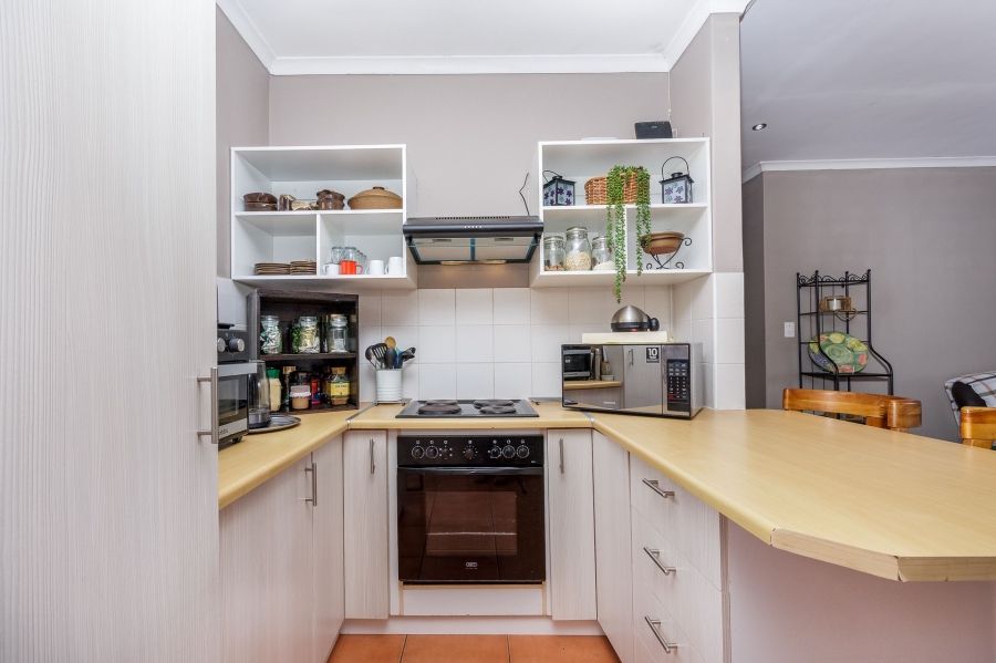 To Let 3 Bedroom Property for Rent in Sonstraal Heights Western Cape